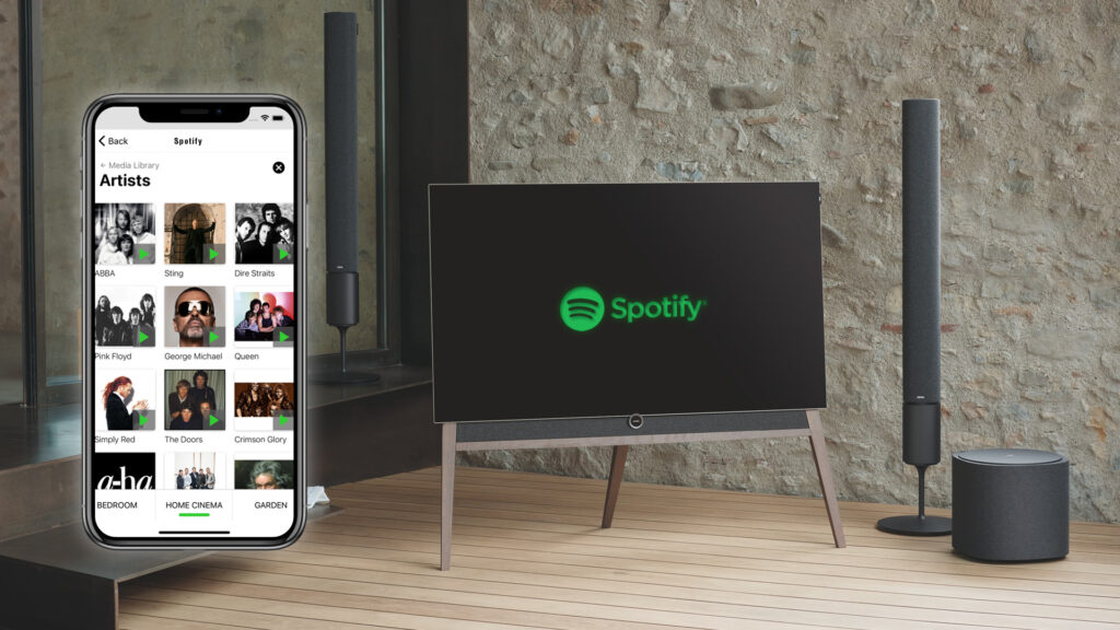 Enjoy your Spotify playlists through Mia.